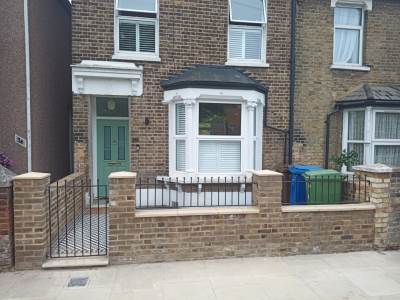 damaged chimney pots
